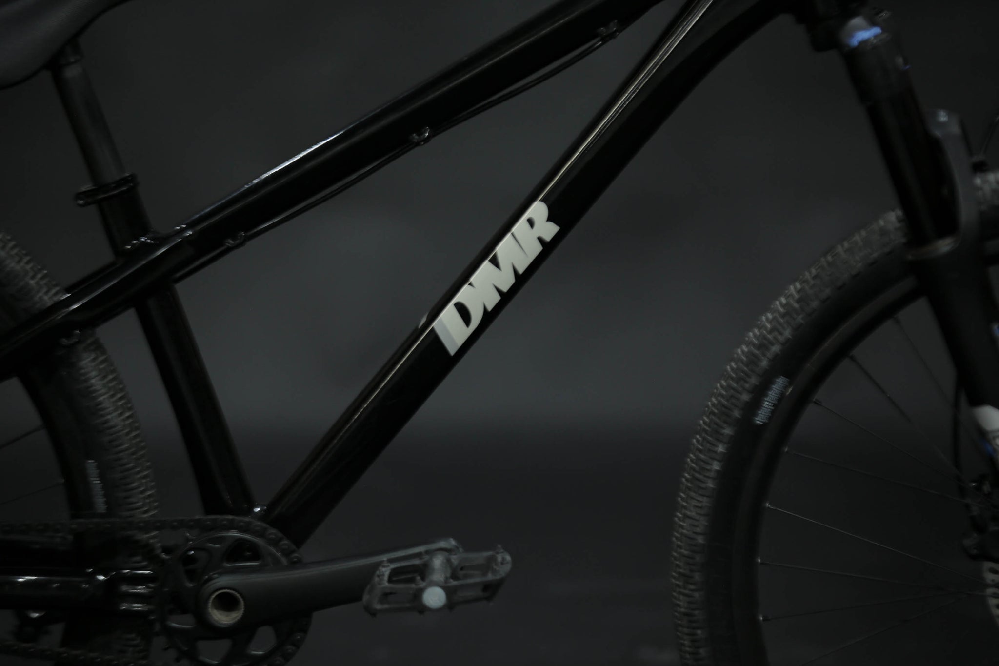 Bicicleta de ciudad Dirt Jump DMR Rhythm Pro Talla Regular Rodado 26" (2022) Seminueva