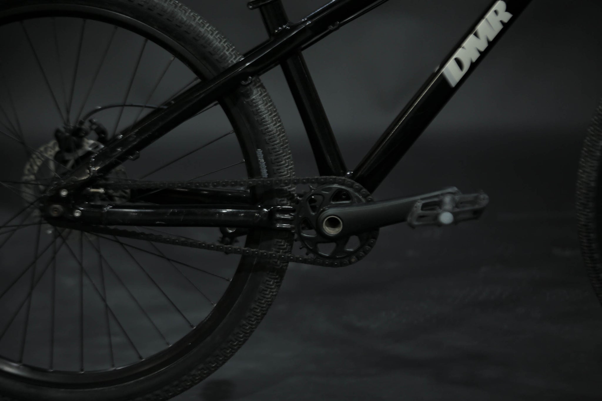 Bicicleta de ciudad Dirt Jump DMR Rhythm Pro Talla Regular Rodado 26" (2022) Seminueva