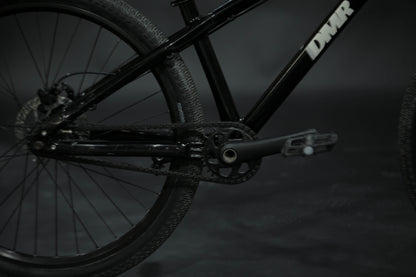 Bicicleta de ciudad Dirt Jump DMR Rhythm Pro Talla Regular Rodado 26" (2022) Seminueva