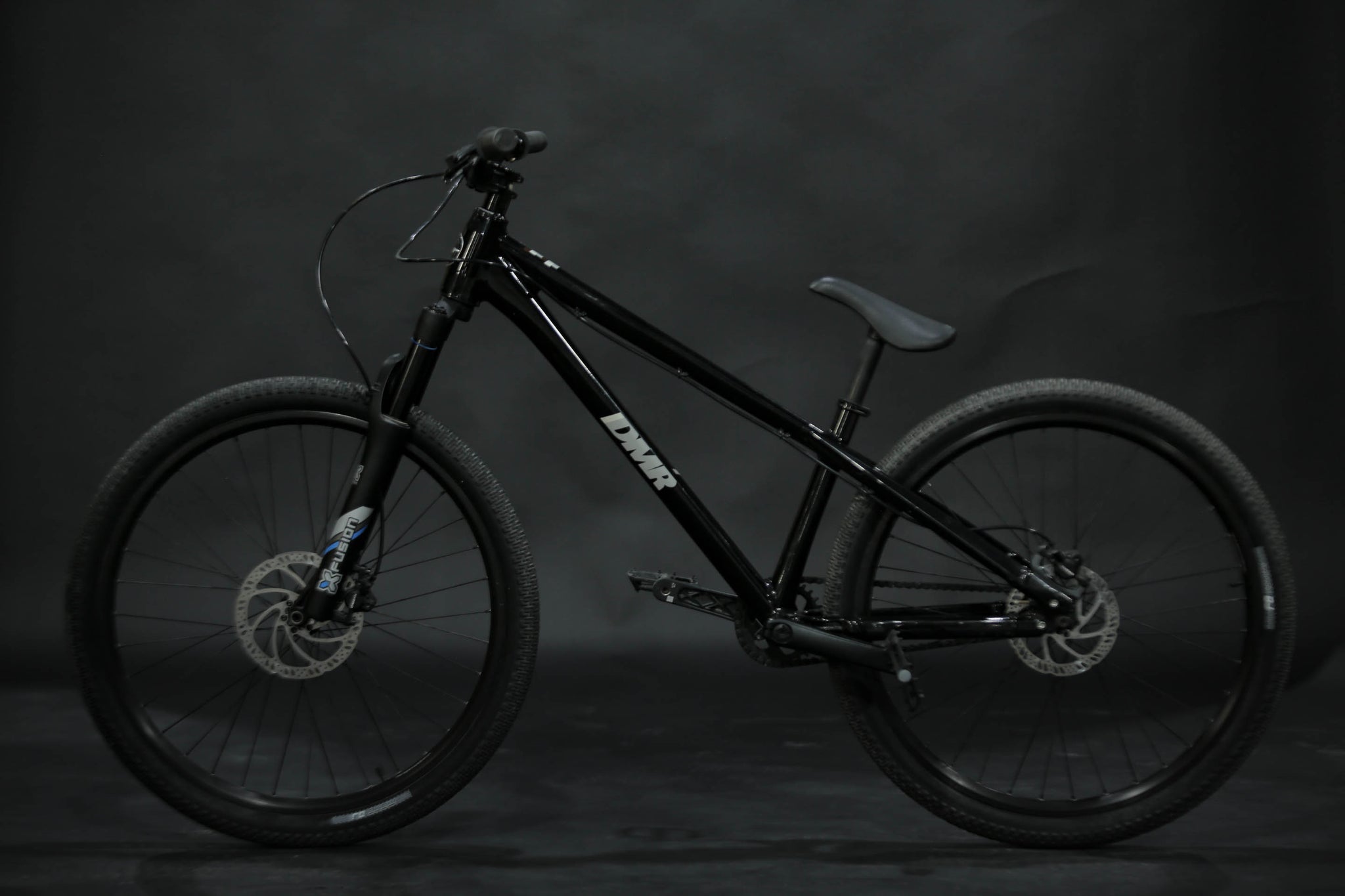 Bicicleta de ciudad Dirt Jump DMR Rhythm Pro Talla Regular Rodado 26" (2022) Seminueva