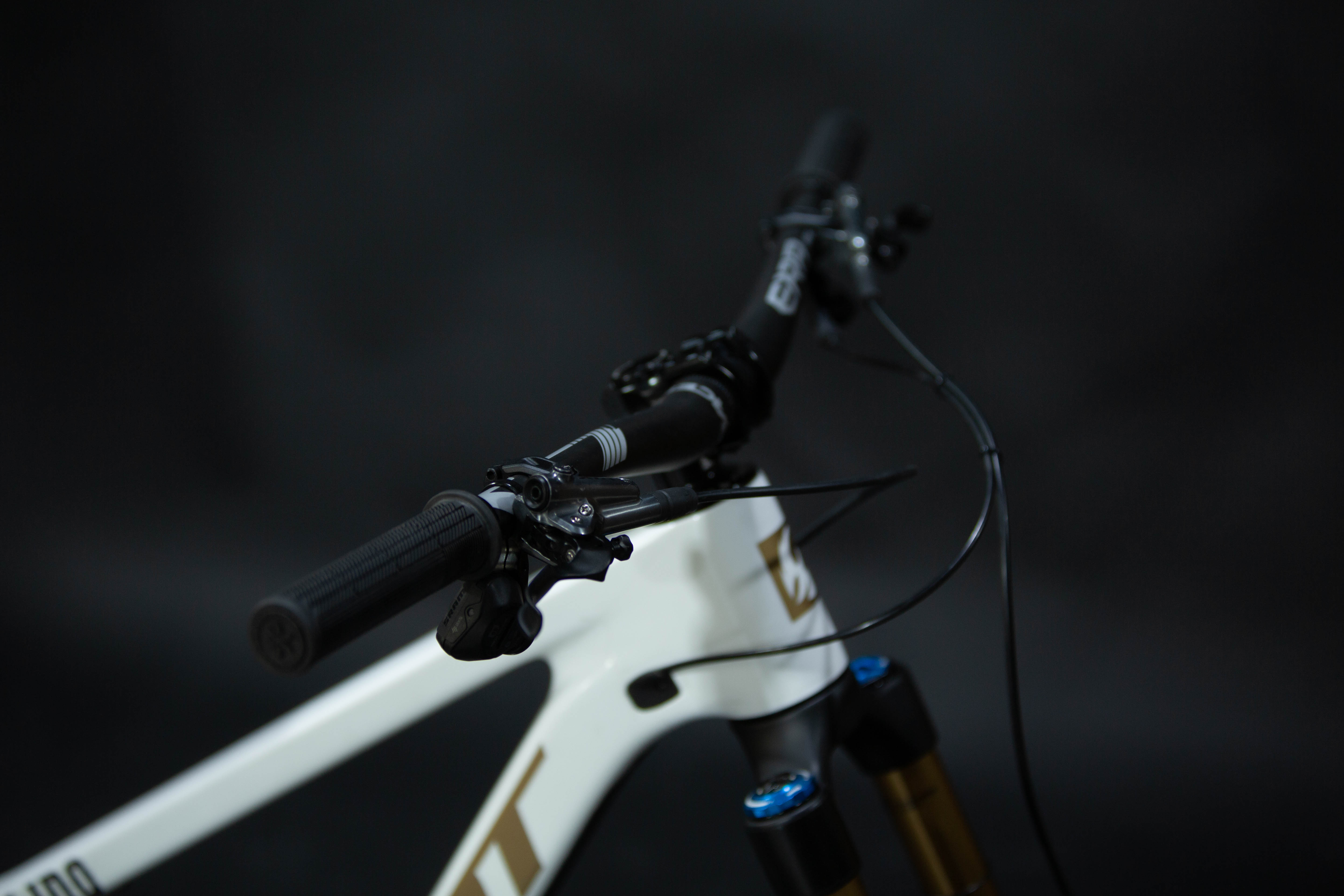 Bicicleta De Montaña Doble Suspensión Pivot Cycles Firebird 29" Talla Medium (2025) Seminueva
