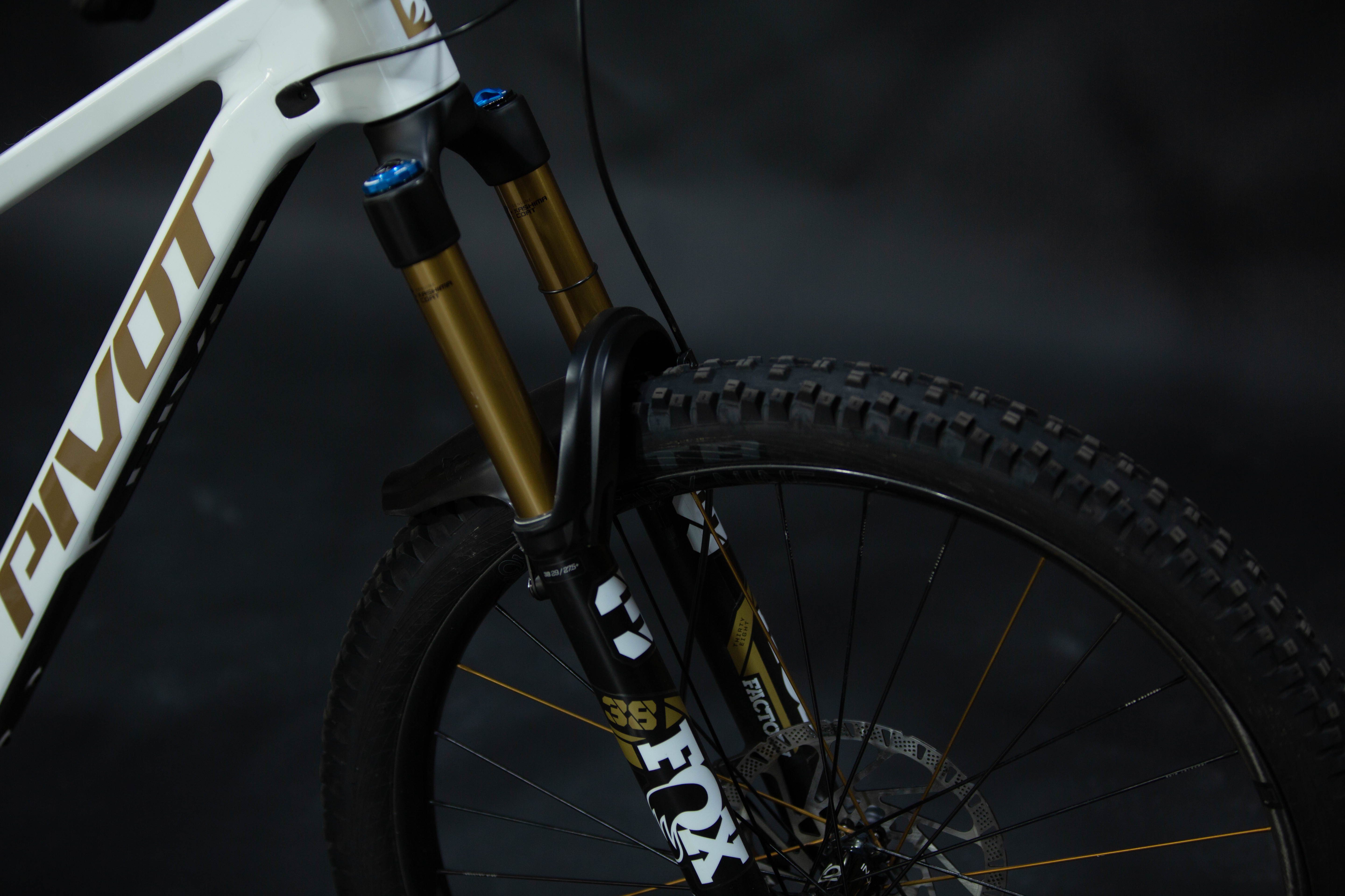 Bicicleta De Montaña Doble Suspensión Pivot Cycles Firebird 29" Talla Medium (2025) Seminueva