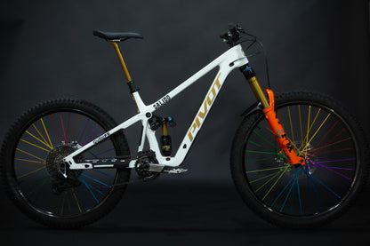 Bicicleta De Montaña Doble Suspensión Pivot Cycles Firebird 29" Talla Medium (2025) Seminueva