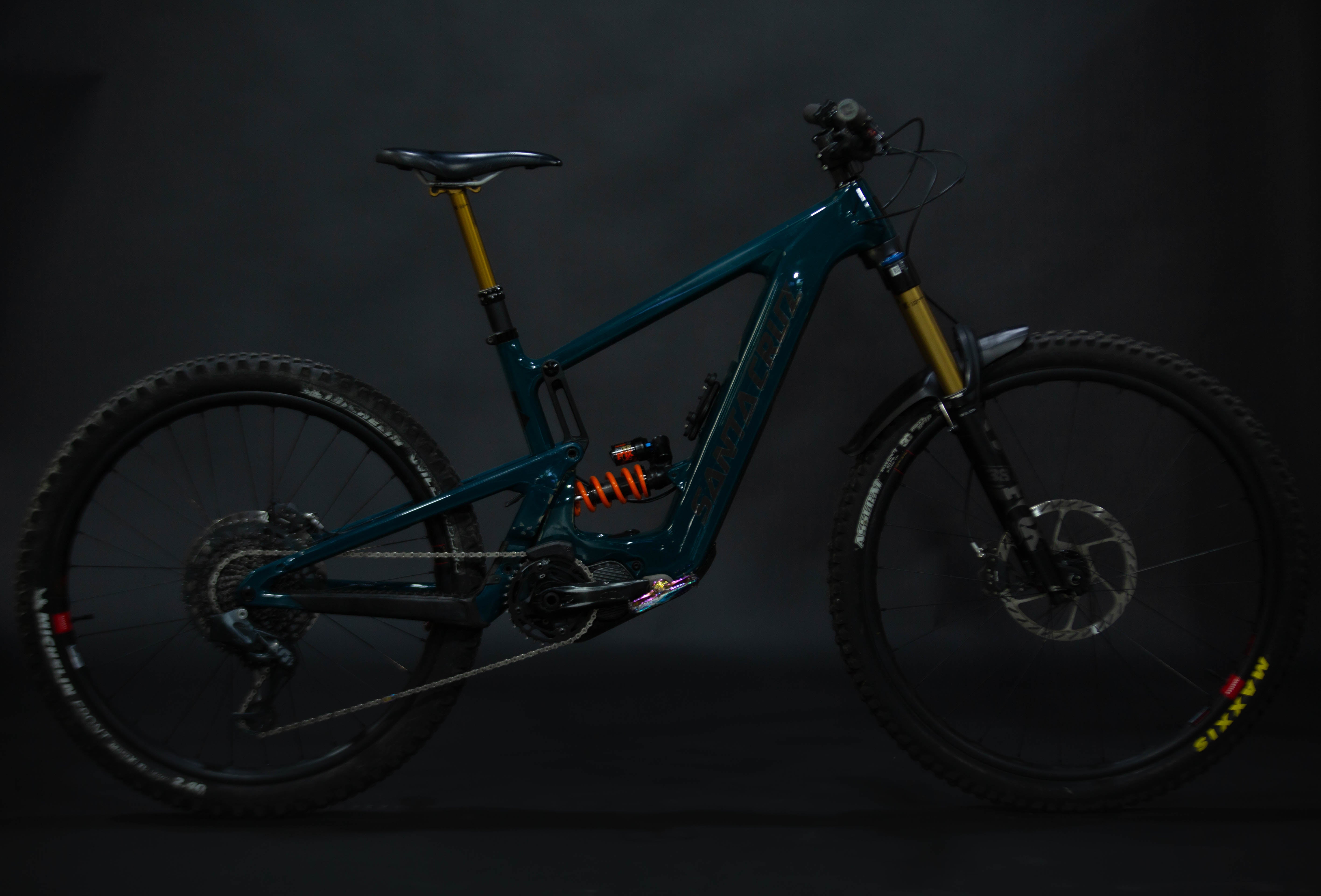 Bicicleta de Montaña Asistida Doble Supensión Santa Cruz Bullit CC 29/27.5" Talla Medium (2023) Seminueva