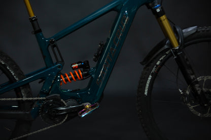 Bicicleta de Montaña Asistida Doble Supensión Santa Cruz Bullit CC 29/27.5" Talla Medium (2023) Seminueva