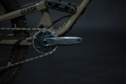 Bicicleta de Montaña Doble Suspension Commencal Clash 27.5" Talla Large (2022) Seminueva