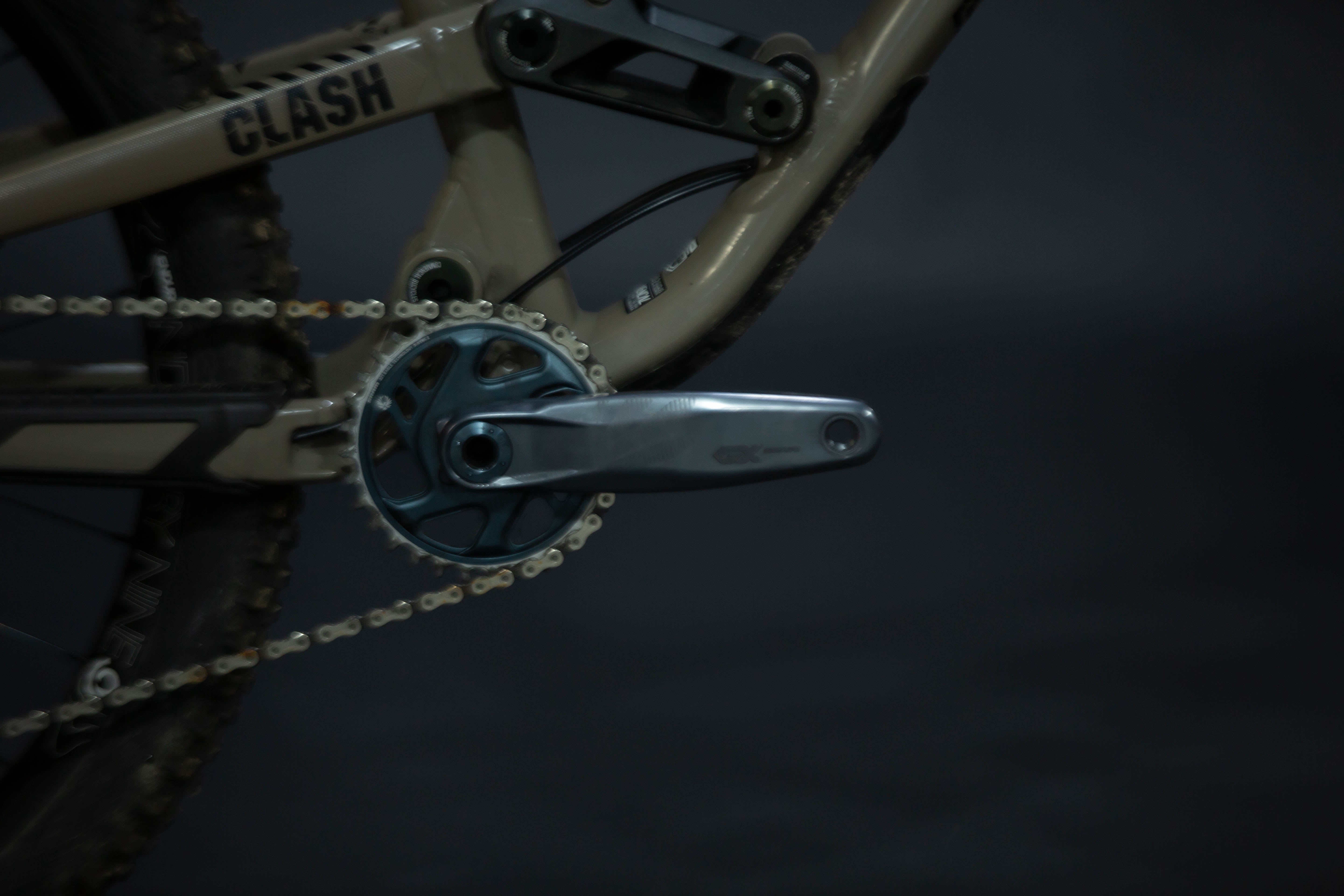 Bicicleta de Montaña Doble Suspension Commencal Clash 27.5" Talla Large (2022) Seminueva