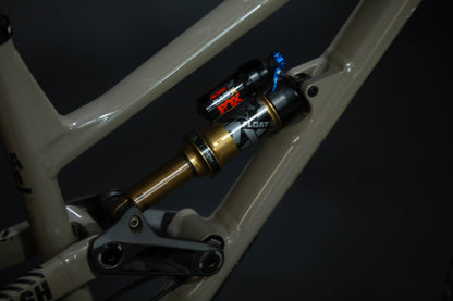 Bicicleta de Montaña Doble Suspension Commencal Clash 27.5" Talla Large (2022) Seminueva