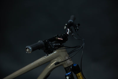 Bicicleta de Montaña Doble Suspension Commencal Clash 27.5" Talla Large (2022) Seminueva