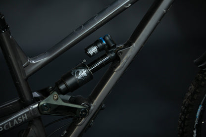 Bicicleta de Montaña Doble Suspension Commencal Clash Race 27.5" Talla Large (2022) Seminueva