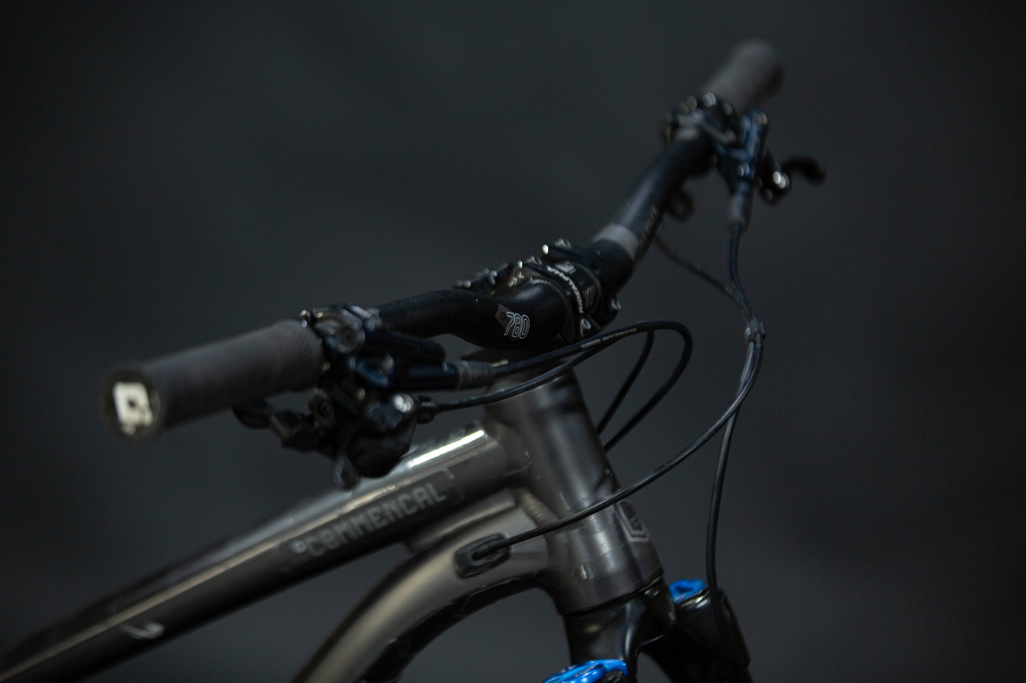 Bicicleta de Montaña Doble Suspension Commencal Clash Race 27.5" Talla Large (2022) Seminueva