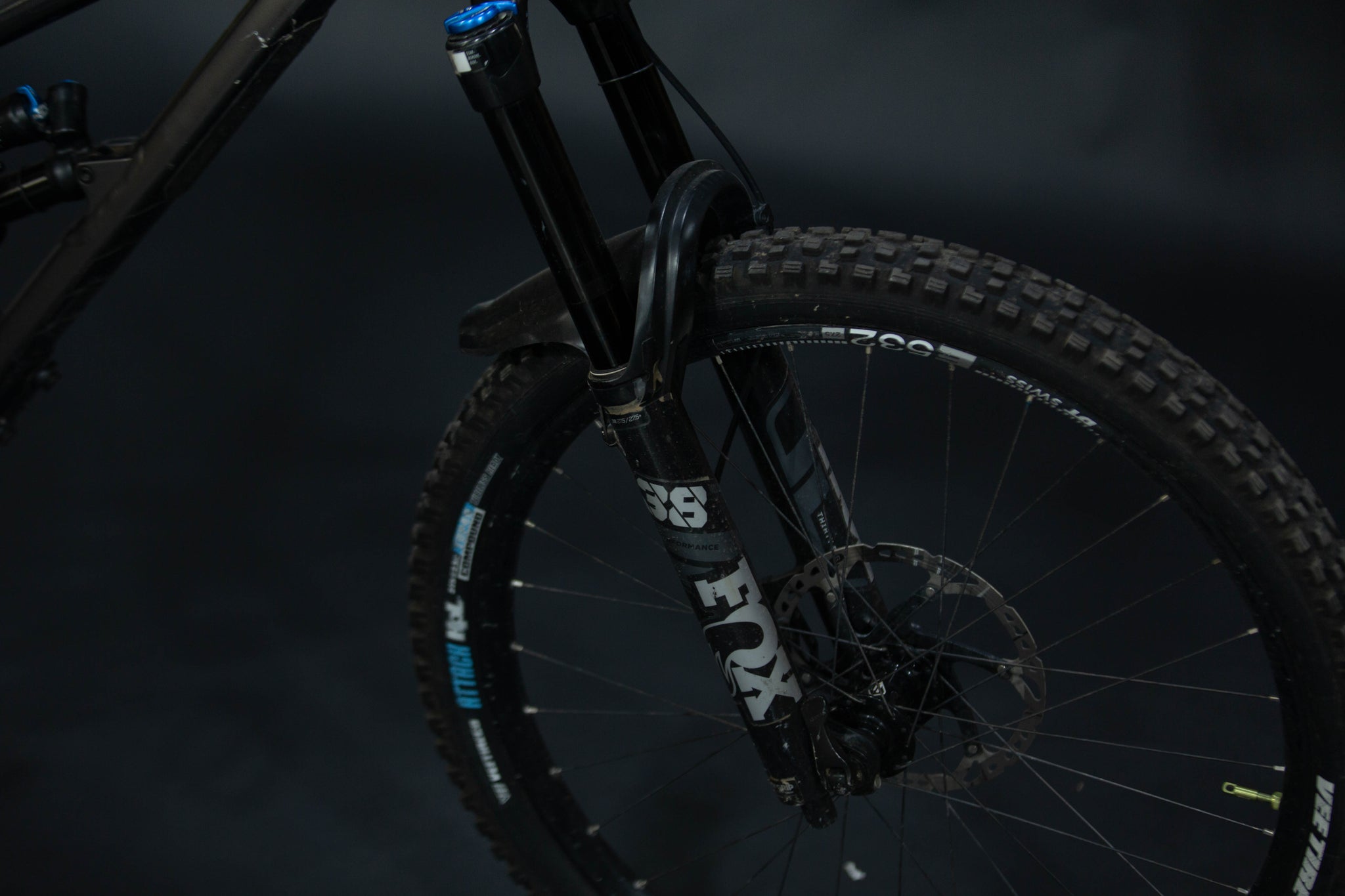 Bicicleta de Montaña Doble Suspension Commencal Clash Race 27.5" Talla Large (2022) Seminueva