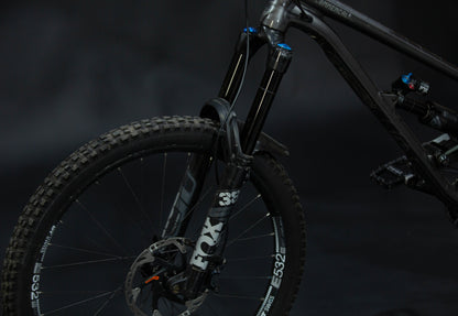 Bicicleta de Montaña Doble Suspension Commencal Clash Race 27.5" Talla Large (2022) Seminueva