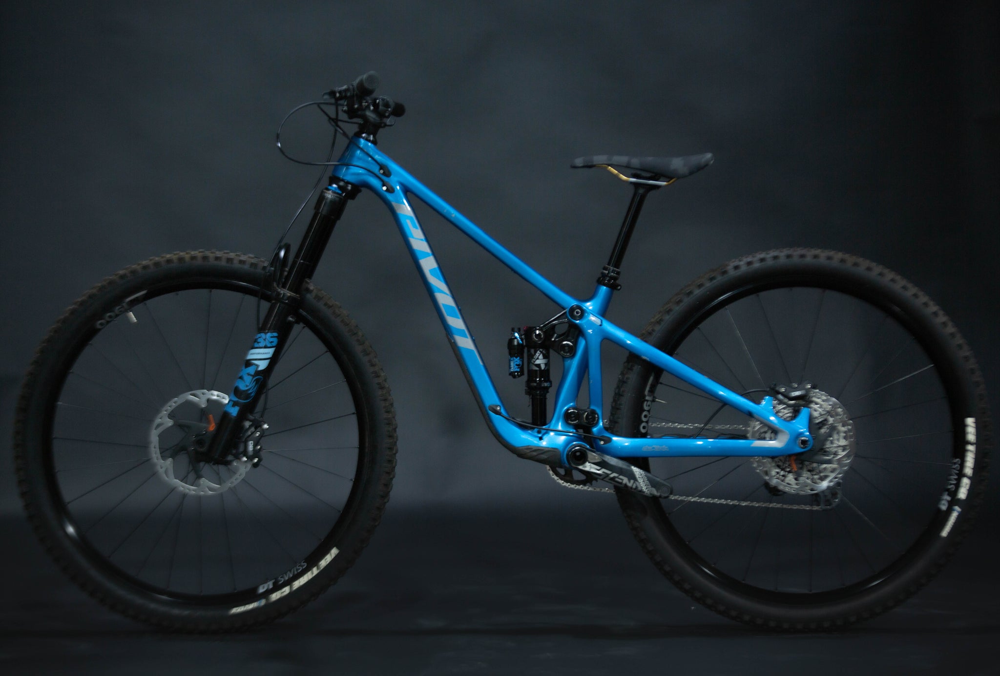 Bicicleta De Montaña Doble Suspensión Pivot Cycles Switchblade 29" Talla X-Small (2023) Seminueva