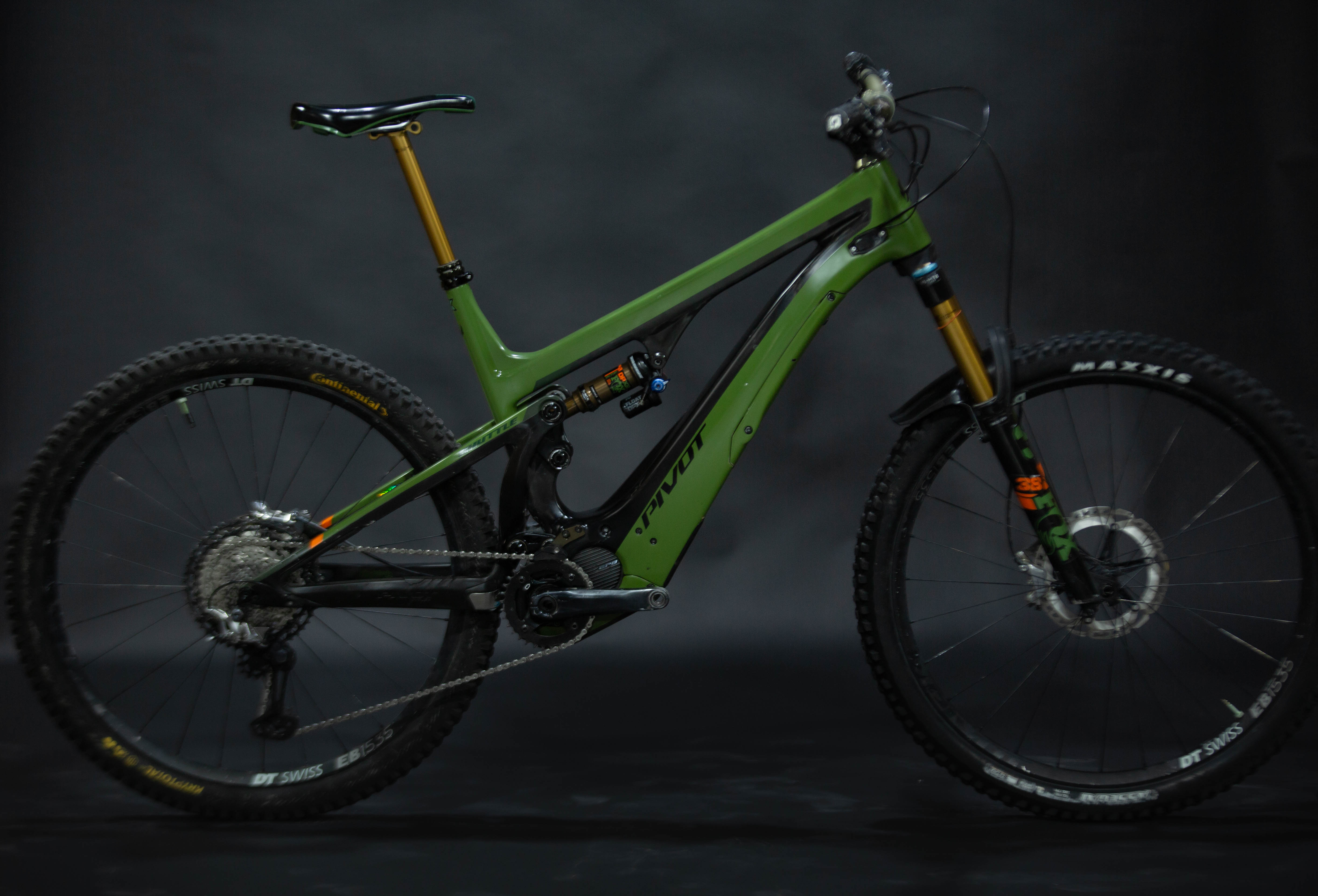 Bicicleta de Montaña Asistida Doble Suspensión Pivot Cycles Shuttle AM 29" Talla Large (2022) Seminueva