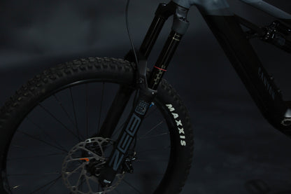 Bicicleta de Montaña Asistida Doble Suspensión Canyon Torque ON 7 27.5" Talla Large (2023) Seminueva