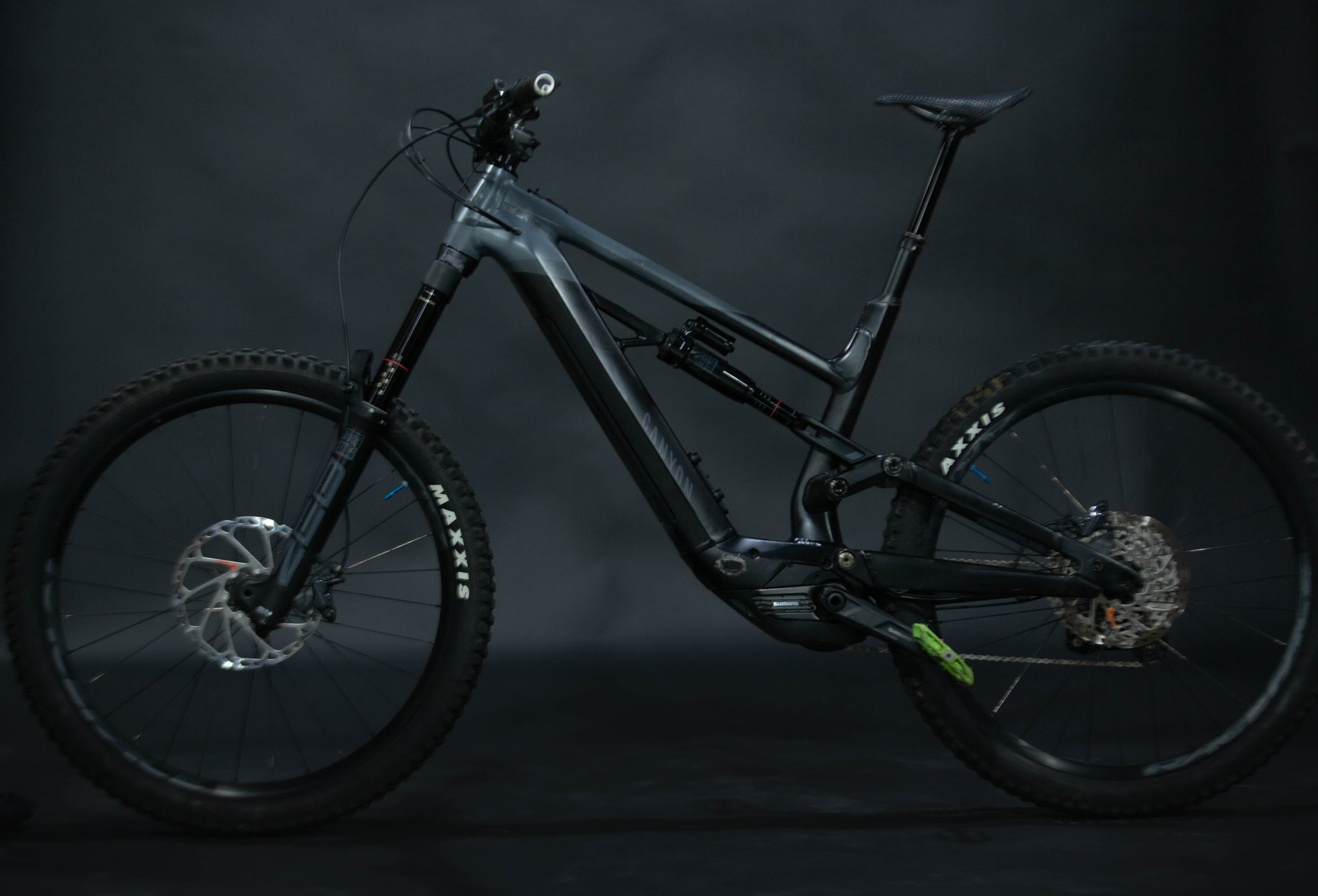 Bicicleta de Montaña Asistida Doble Suspensión Canyon Torque ON 7 27.5" Talla Large (2023) Seminueva