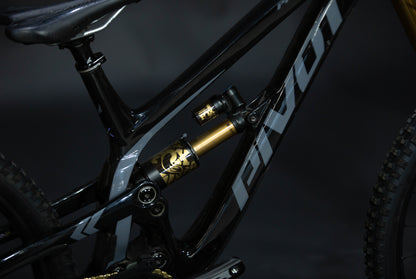 Bicicleta de Montaña Doble Supensión (Downhill) Pivot Phoenix  29" Talla Medium (2023) Seminueva