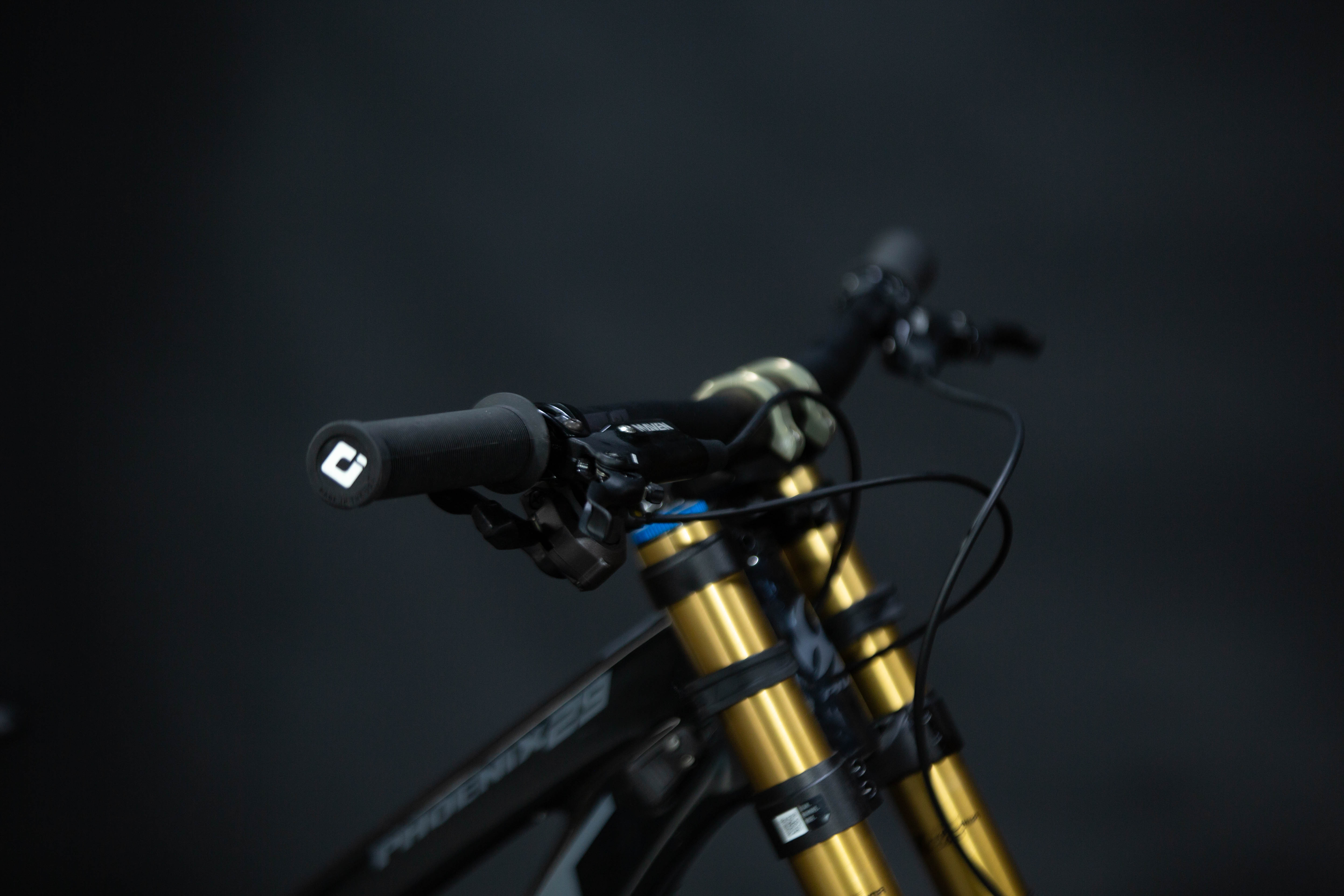 Bicicleta de Montaña Doble Supensión (Downhill) Pivot Phoenix  29" Talla Medium (2023) Seminueva