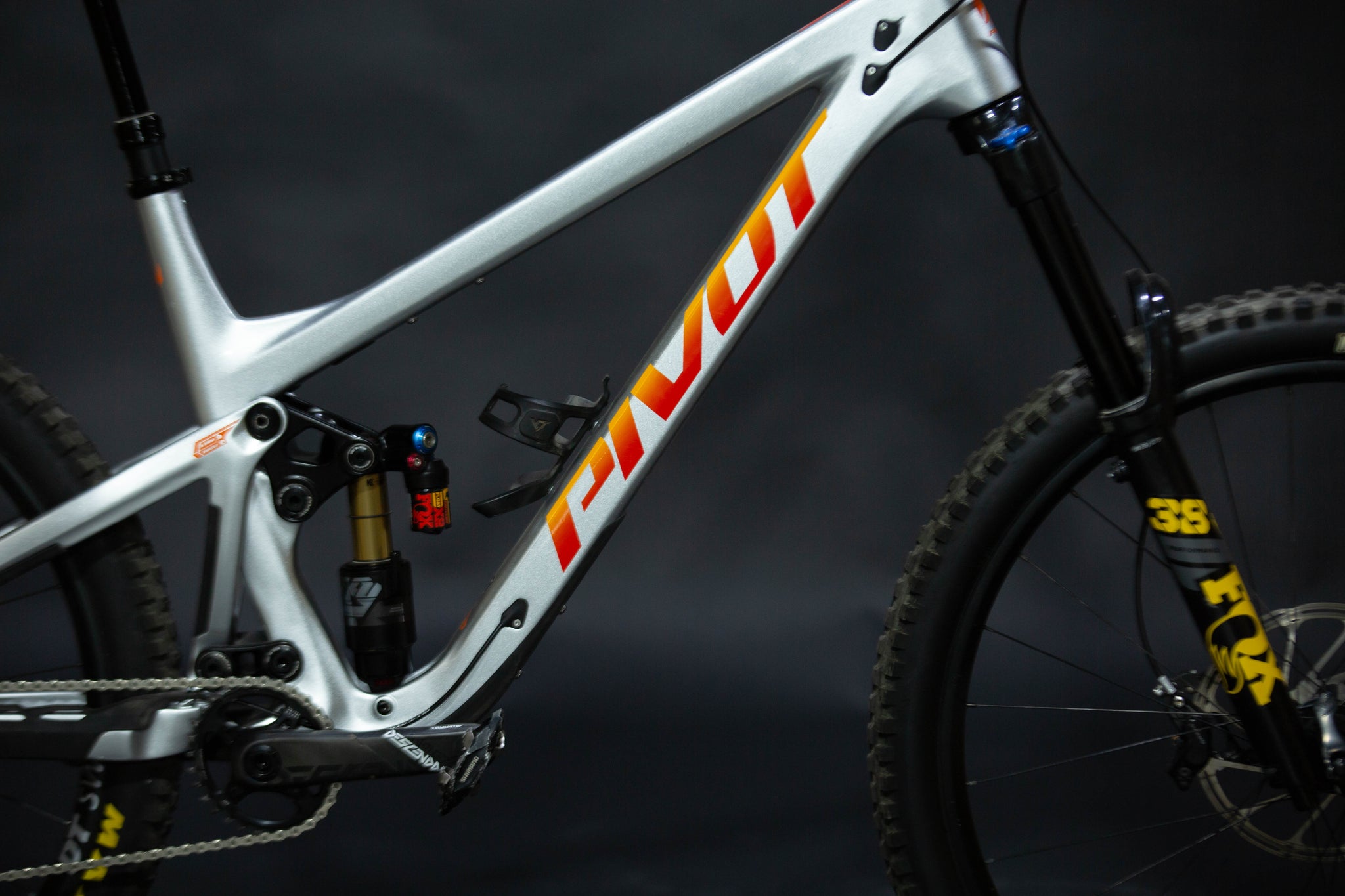 Bicicleta De Montaña Doble Suspensión Pivot Cycles Firebird 29" Talla X-Large (2024) Seminueva