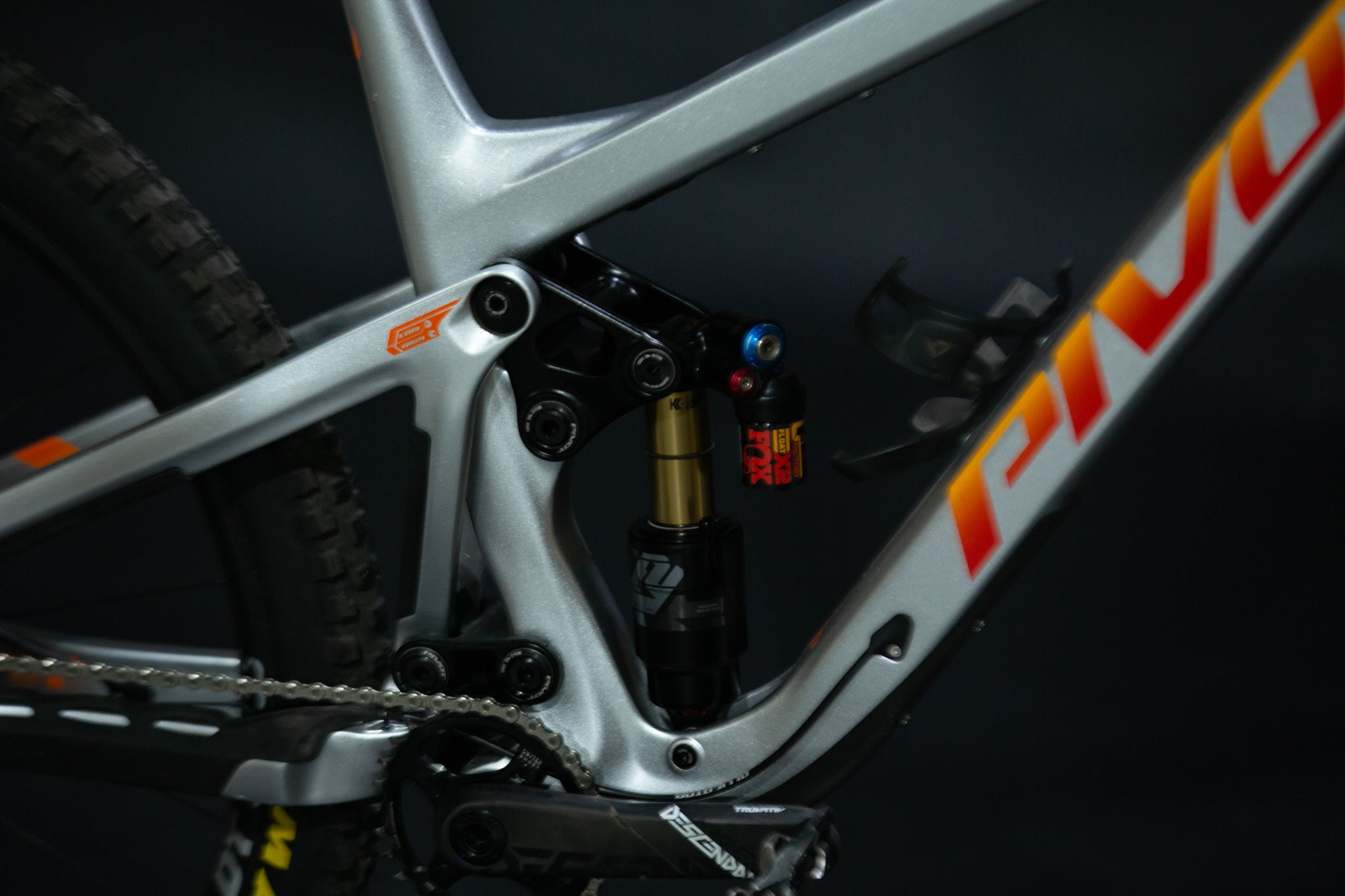 Bicicleta De Montaña Doble Suspensión Pivot Cycles Firebird 29" Talla X-Large (2024) Seminueva