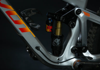 Bicicleta De Montaña Doble Suspensión Pivot Cycles Firebird 29" Talla X-Large (2024) Seminueva