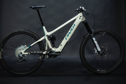 Bicicleta de Montaña Asistida Doble Suspensión Pivot Cycles Shuttle AM 29" Talla X-Large (2024) Seminueva