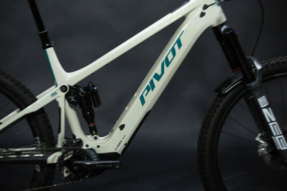 Bicicleta de Montaña Asistida Doble Suspensión Pivot Cycles Shuttle AM 29" Talla X-Large (2024) Seminueva