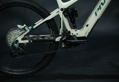 Bicicleta de Montaña Asistida Doble Suspensión Pivot Cycles Shuttle AM 29" Talla X-Large (2024) Seminueva