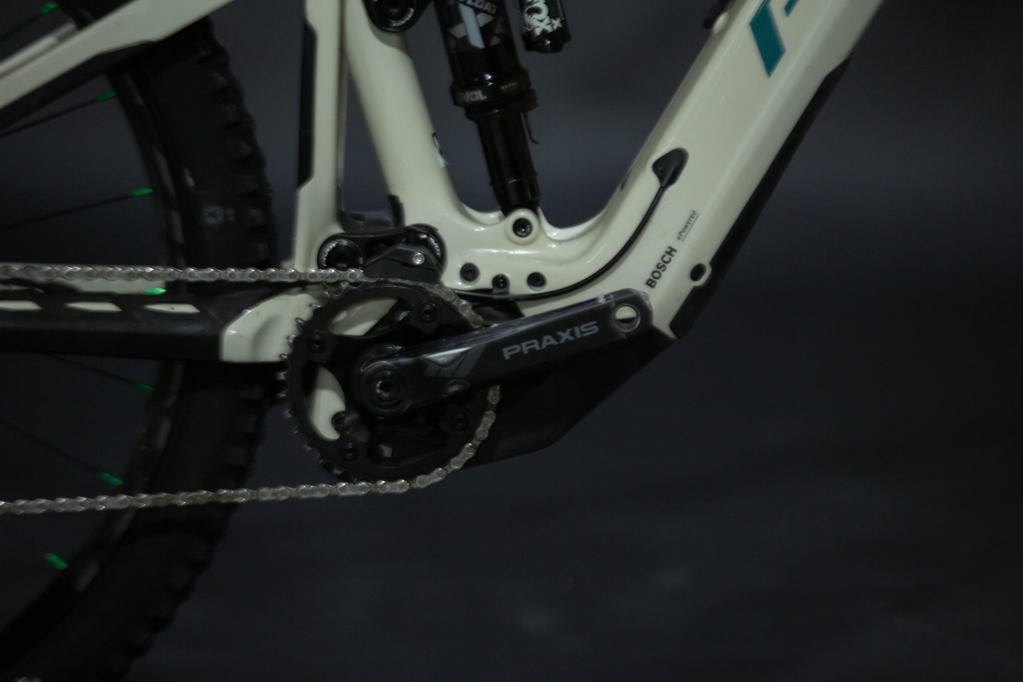 Bicicleta de Montaña Asistida Doble Suspensión Pivot Cycles Shuttle AM 29" Talla Medium (2024) Seminueva