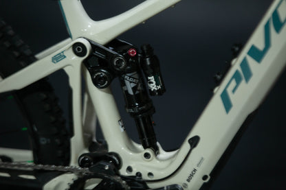 Bicicleta de Montaña Asistida Doble Suspensión Pivot Cycles Shuttle AM 29" Talla Medium (2024) Seminueva