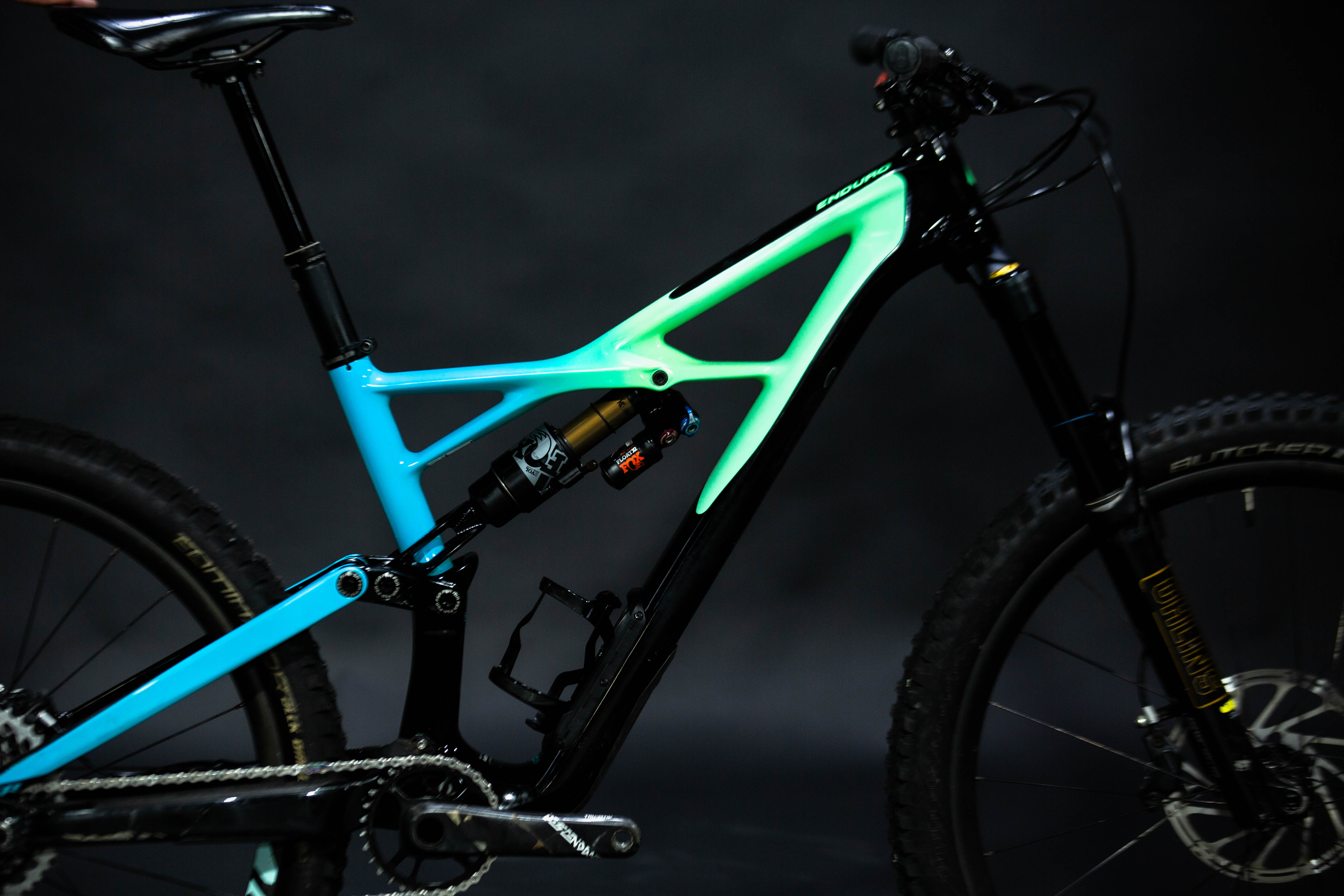 Bicicleta De Montaña Doble Suspensión Specialized Enduro 27.5" Talla Medium (2018) Seminueva