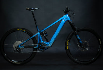 Bicicleta de Montaña Asistida Doble Suspensión Pivot Cycles Shuttle LT 29" Talla Large (2022) Seminueva