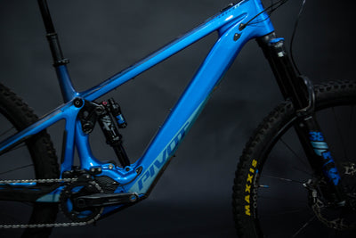 Bicicleta de Montaña Asistida Doble Suspensión Pivot Cycles Shuttle LT 29" Talla Large (2022) Seminueva