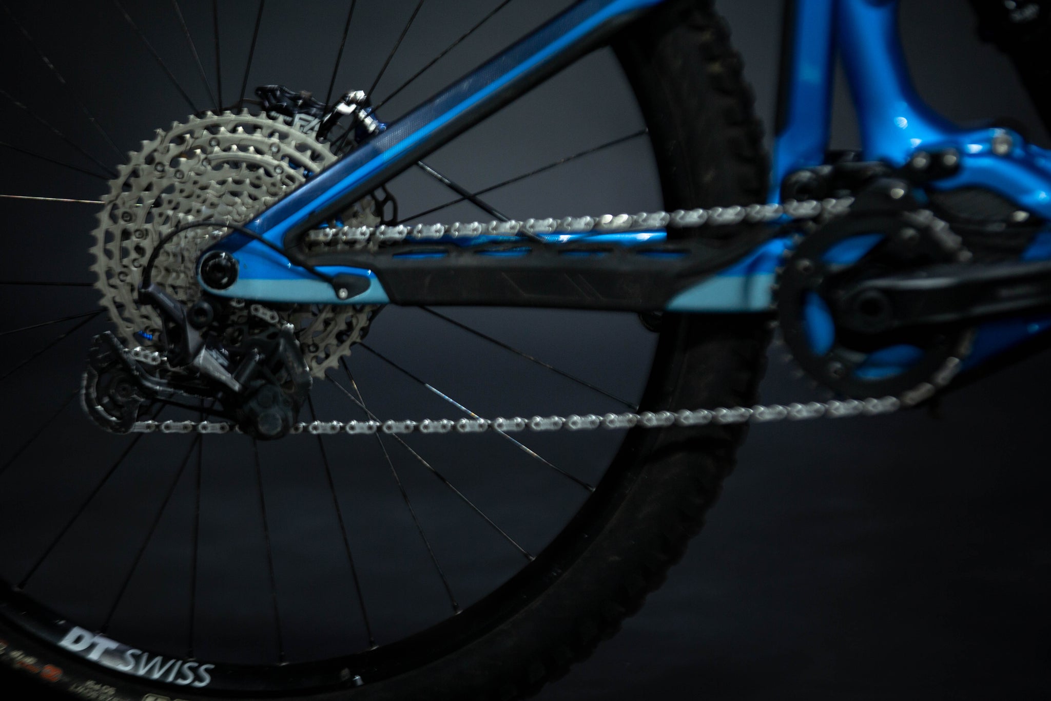 Bicicleta de Montaña Asistida Doble Suspensión Pivot Cycles Shuttle LT 29" Talla Large (2022) Seminueva