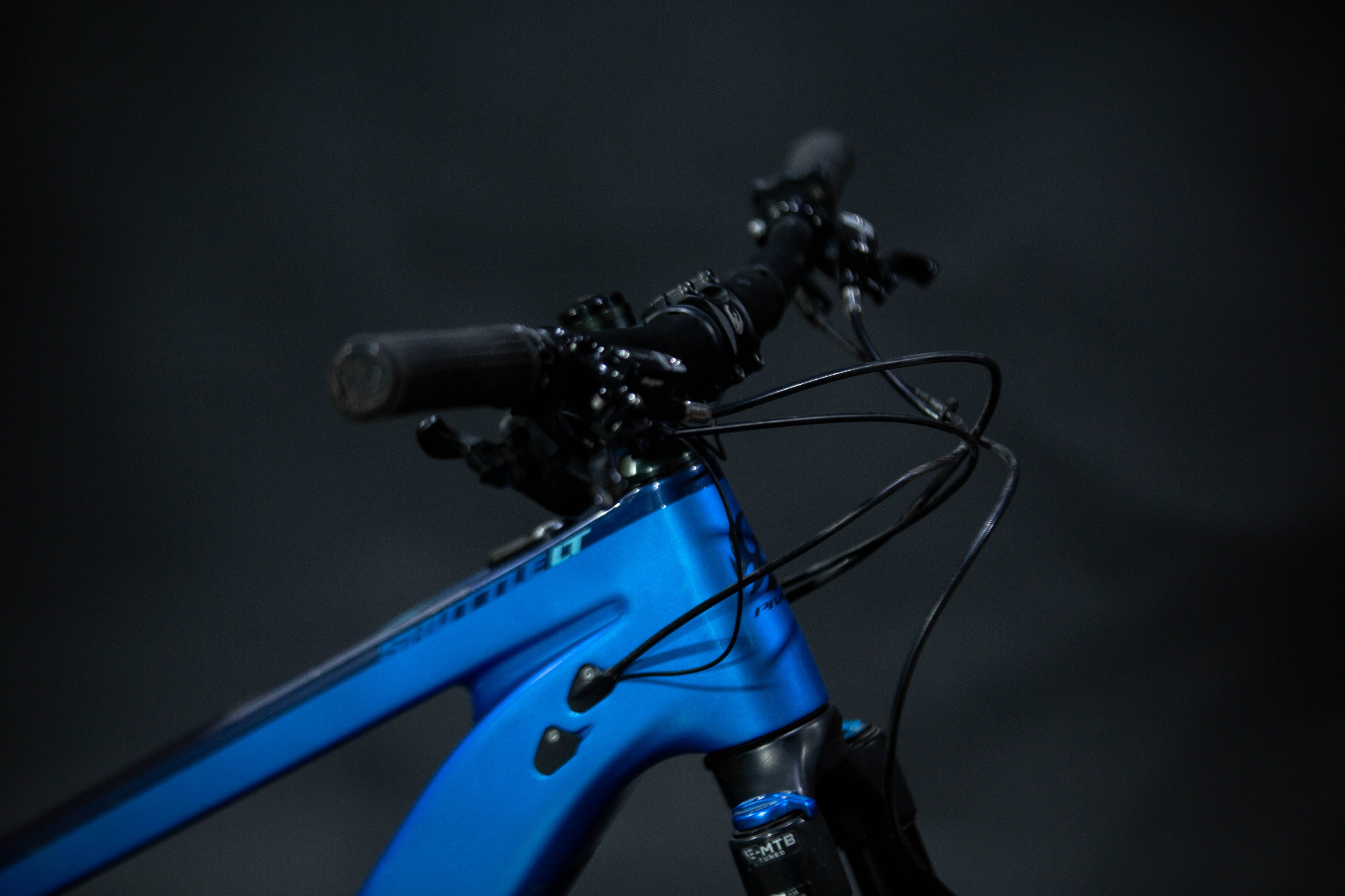 Bicicleta de Montaña Asistida Doble Suspensión Pivot Cycles Shuttle LT 29" Talla Large (2022) Seminueva