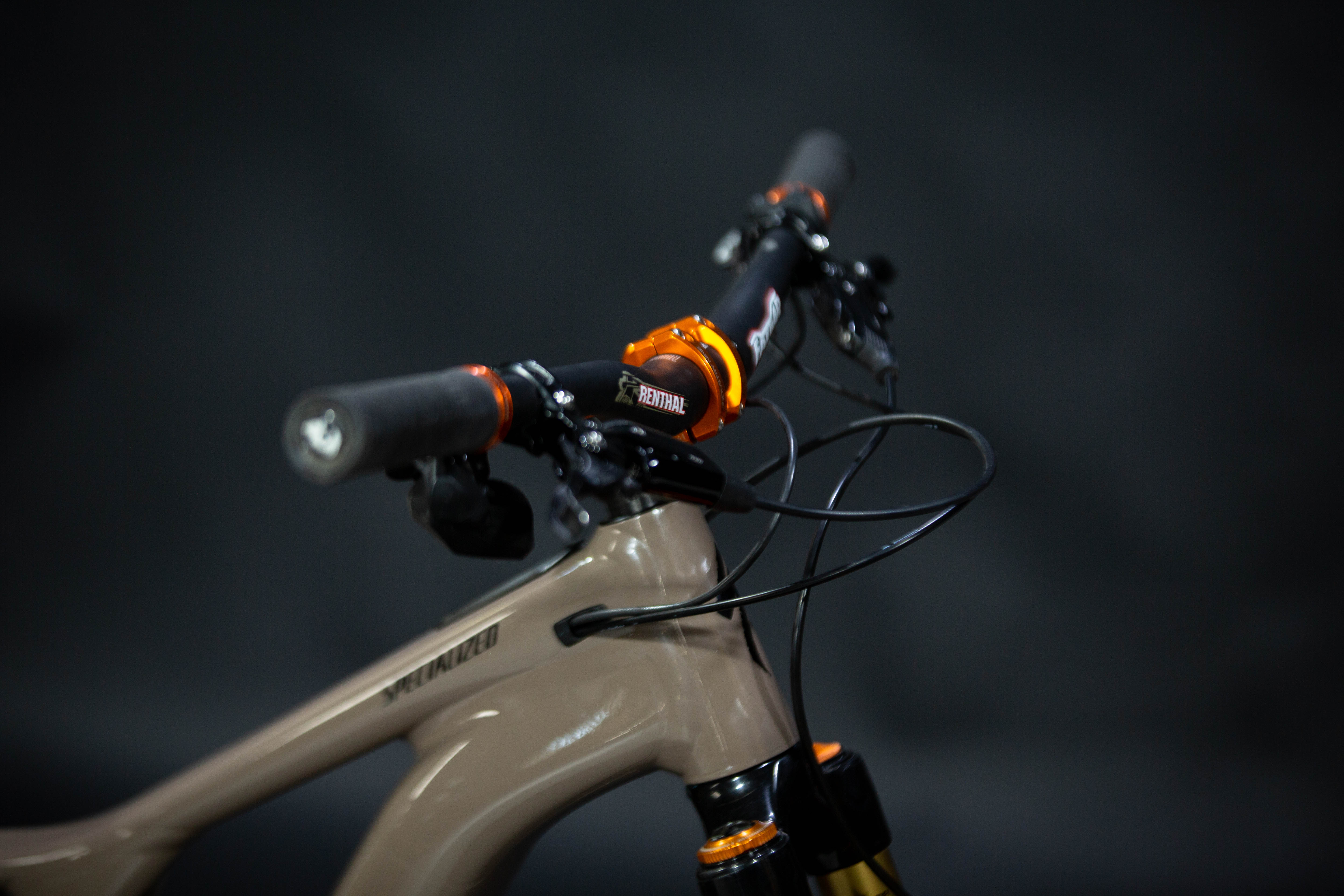 Bicicleta de Montaña Asistida Doble Suspensión Specialized Turbo Levo 29" Talla Large (2021) Seminueva