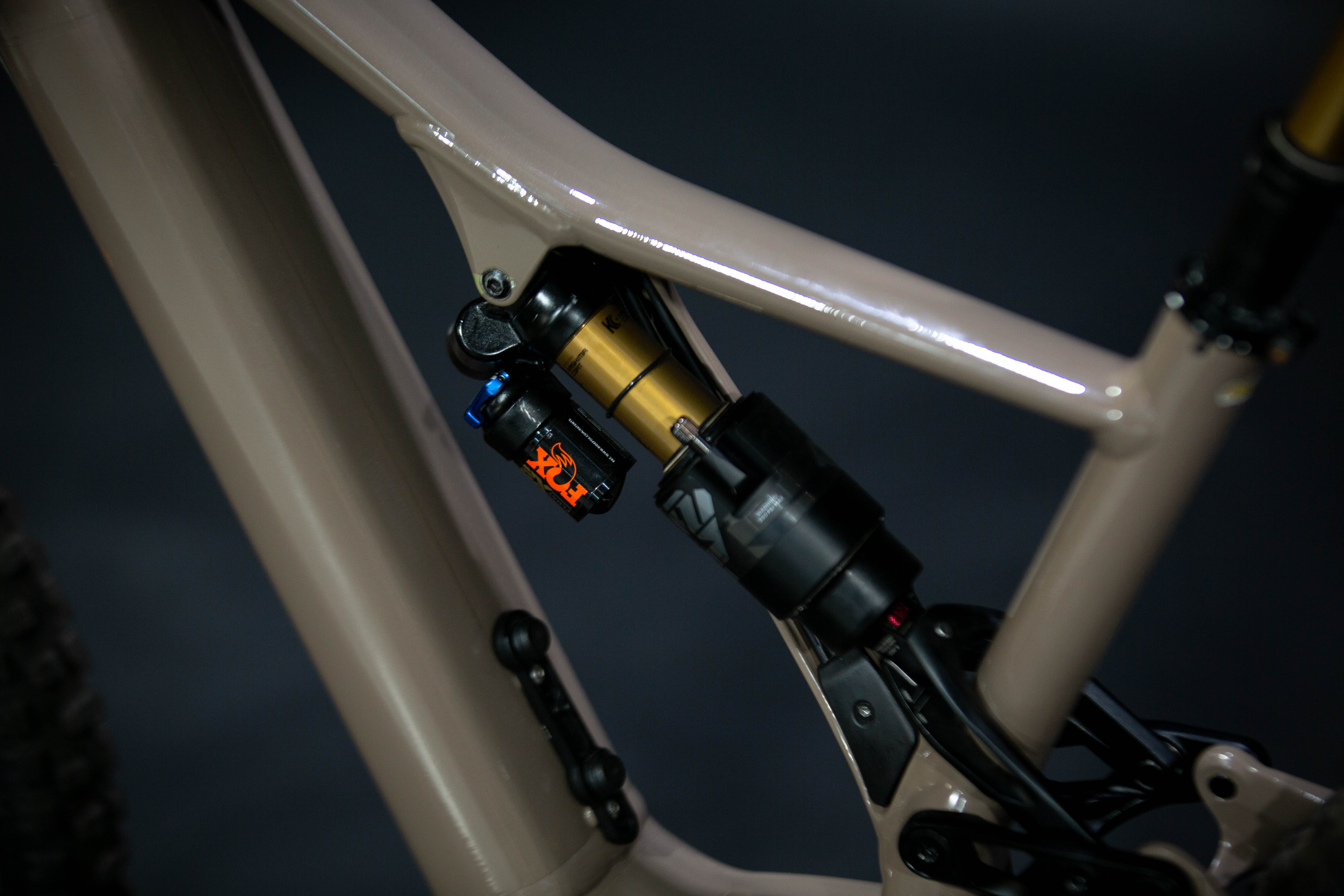 Bicicleta de Montaña Asistida Doble Suspensión Specialized Turbo Levo 29" Talla Large (2021) Seminueva