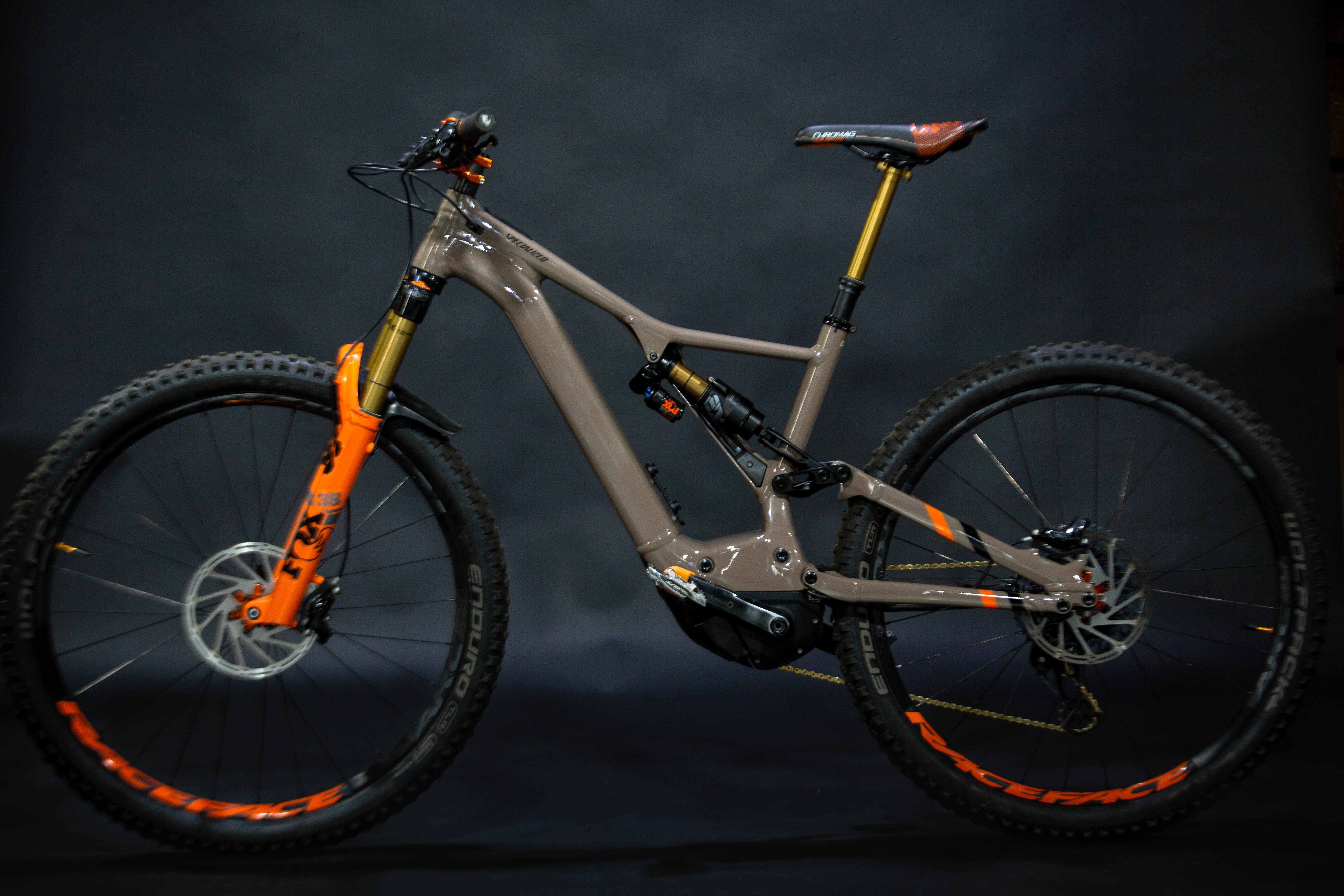 Bicicleta de Montaña Asistida Doble Suspensión Specialized Turbo Levo 29" Talla Large (2021) Seminueva
