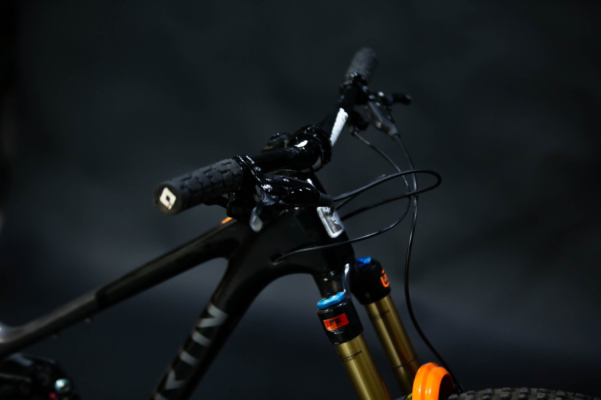 Bicicleta de Montaña Doble Suspensión Marin Bikes Alpine Carbon 29" Talla Large (2023) Seminueva