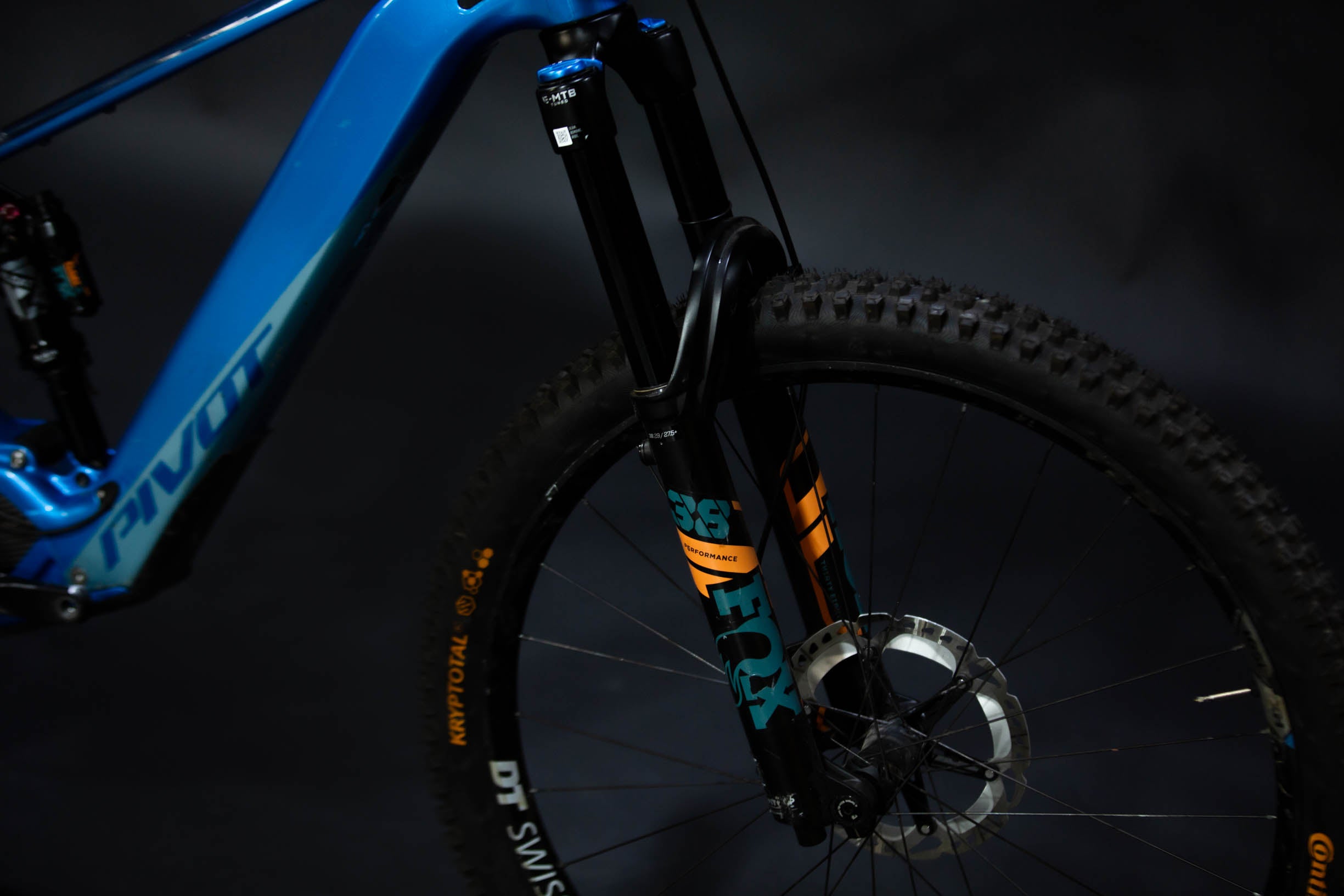 Bicicleta de Montaña Asistida Doble Suspensión Pivot Cycles Shuttle LT 29" Talla Small (2023) Seminueva