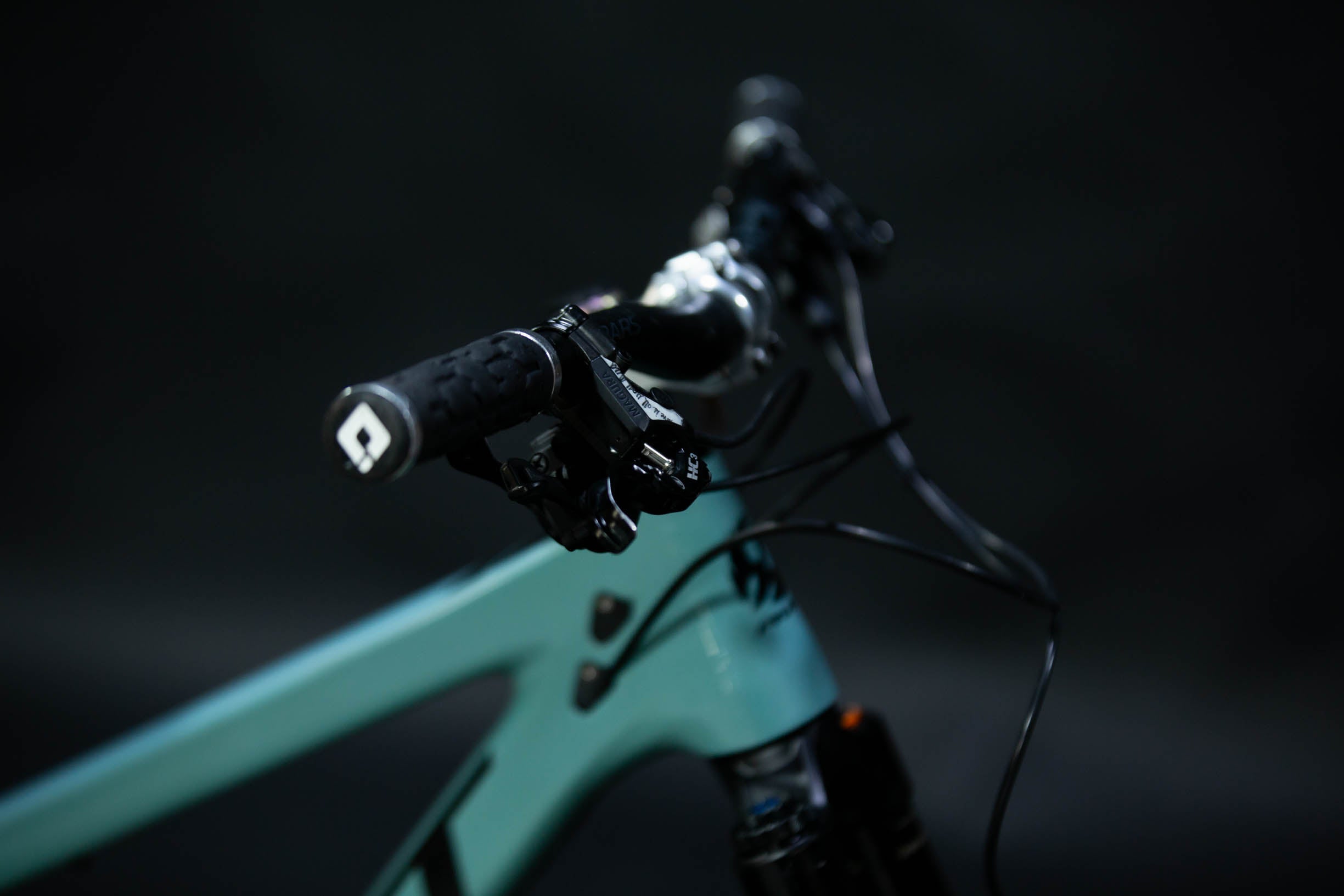 Bicicleta De Montaña Doble Suspensión Pivot Cycles Mach 6 27.5" Talla Large  (2024) Seminueva