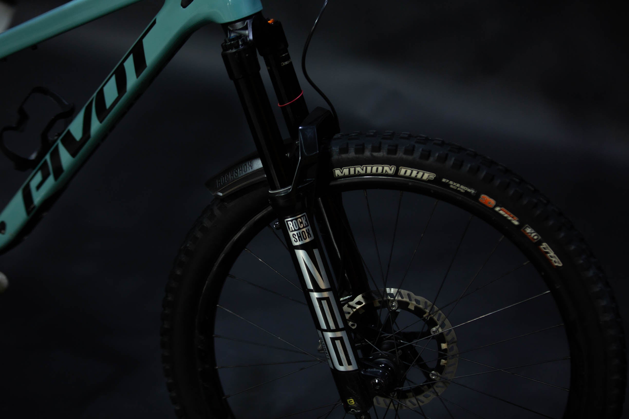 Bicicleta De Montaña Doble Suspensión Pivot Cycles Mach 6 27.5" Talla Large  (2024) Seminueva