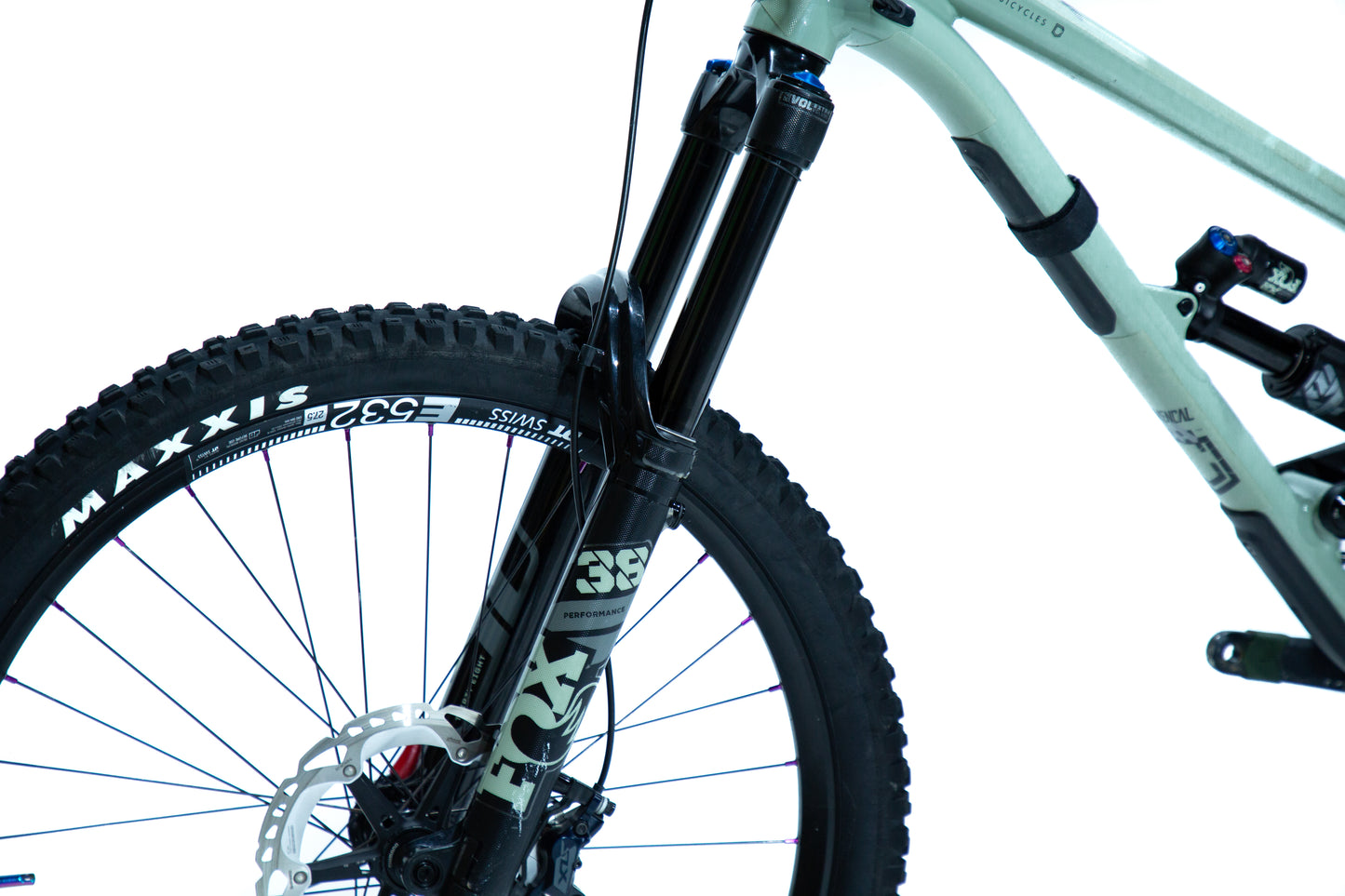 Bicicleta de Montaña Doble Suspension Commencal Clash 27.5" Talla Large (2021) Seminueva