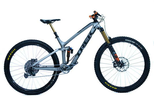 Bicicleta De Montaña Asistida Doble Suspension Trek Fuel EX 9.8 29" Talla Large (2020) Seminueva