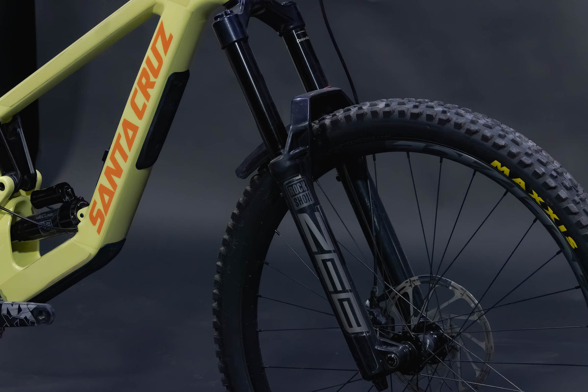 Bicicleta de Montaña Doble Supensión Santa Cruz Nomad C 29/27.5" Talla Medium (2024) Seminueva
