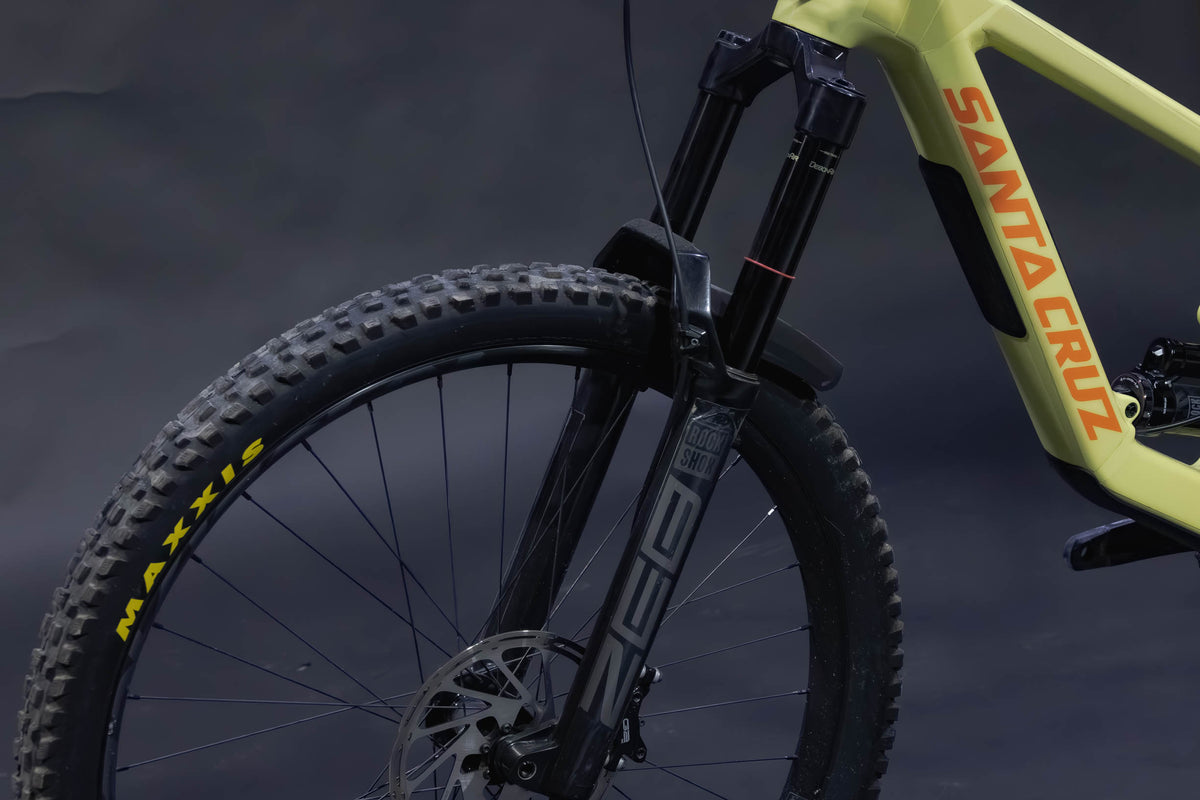 Bicicleta de Montaña Doble Supensión Santa Cruz Nomad C 29/27.5" Talla Medium (2024) Seminueva